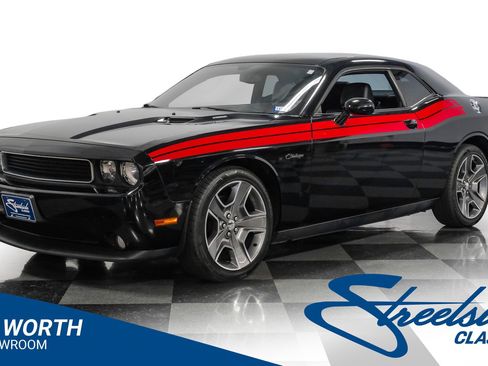 Used 2012 Dodge Challenger R/T image 1
