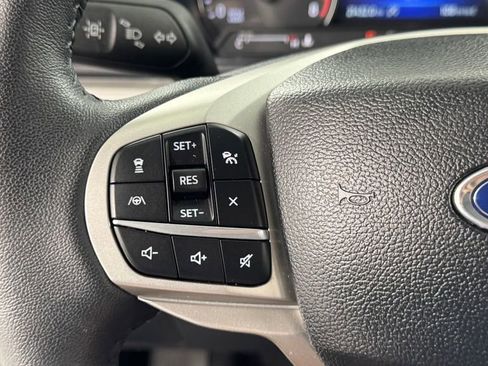 Used 2024 Ford Explorer XLT w/ Equipment Group 202A AWD/4WD image 24
