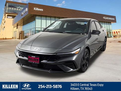 New 2026 Hyundai Elantra SEL Sport Premium FWD image 3