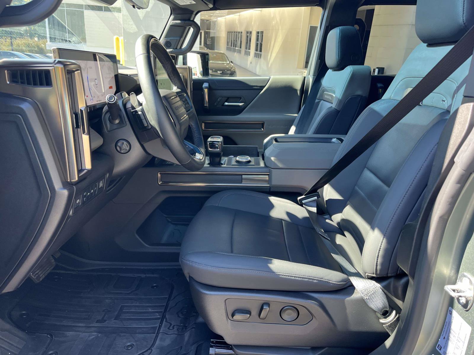 Used 2024 GMC Hummer EV 3X w/ LPO, Illumination Package AWD/4WD image 14