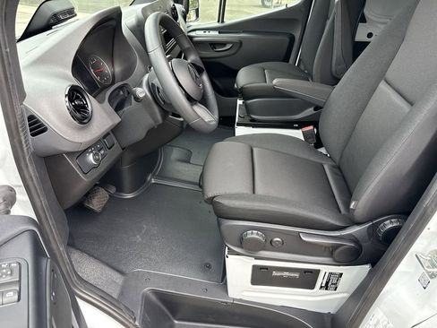 New 2025 Mercedes-Benz Sprinter 2500 image 5