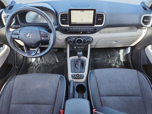 Used 2023 Hyundai Venue Limited FWD image 14