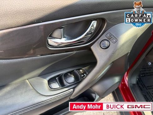 Used 2020 Nissan Rogue SV AWD/4WD image 25