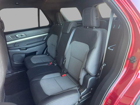 Used 2018 Ford Explorer XLT w/ Equipment Group 201A AWD/4WD image 26