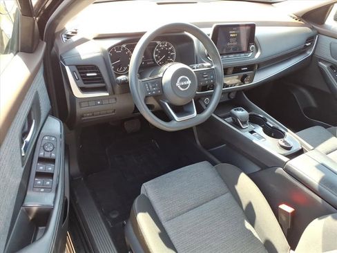 Used 2023 Nissan Rogue SV image 14