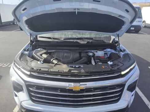 Used 2026 Chevrolet Traverse High Country AWD/4WD image 12