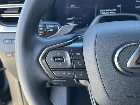 Used 2025 Lexus GX 550 image 11