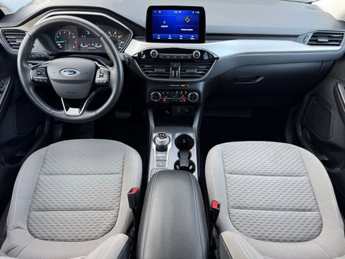 Used 2022 Ford Escape SE w/ Convenience Package FWD image 2