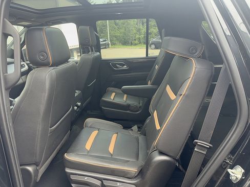 Used 2023 GMC Yukon AT4 AWD/4WD image 6