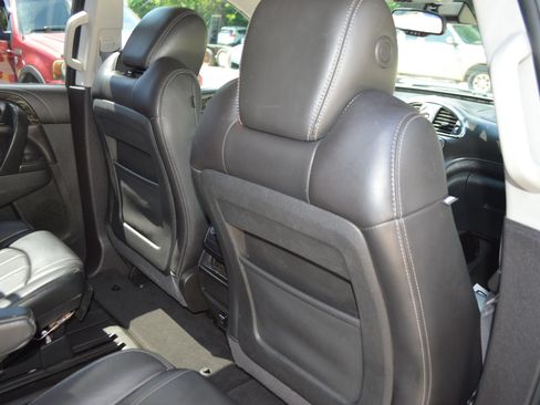 Used 2014 Buick Enclave Leather FWD image 28