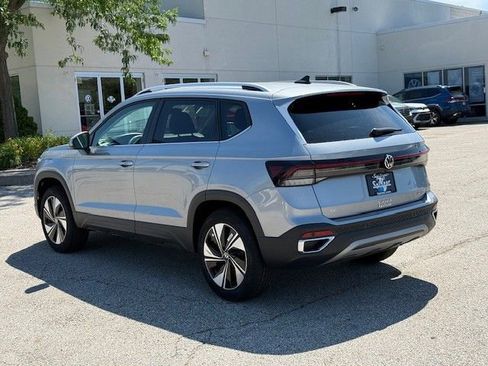 New 2025 Volkswagen Taos SE image 6
