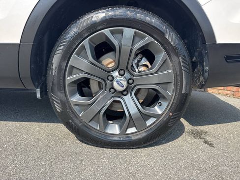 Used 2018 Ford Explorer Sport w/ Equipment Group 401A AWD/4WD image 38