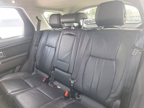 Used 2019 Land Rover Discovery Sport HSE image 15