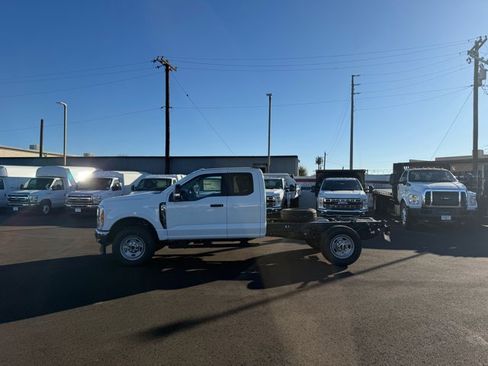 New 2026 Ford F350 XL w/ XL Chrome Package image 4
