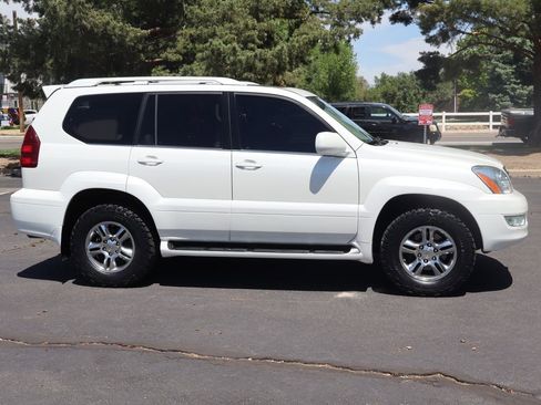 Used 2004 Lexus GX 470 AWD/4WD image 3