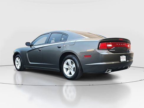 Used 2014 Dodge Charger SE image 7