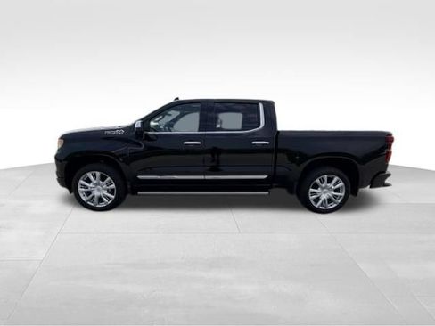 Certified 2025 Chevrolet Silverado 1500 High Country AWD/4WD image 3