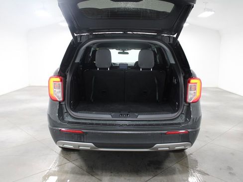 Used 2023 Ford Explorer XLT w/ Equipment Group 202A image 14