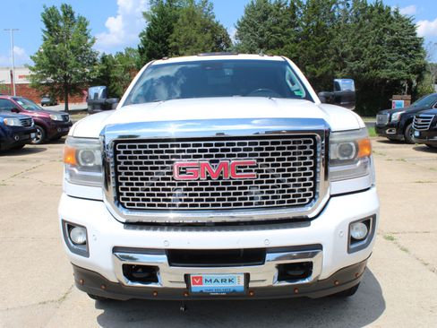 Used 2015 GMC Sierra 3500 Denali image 10