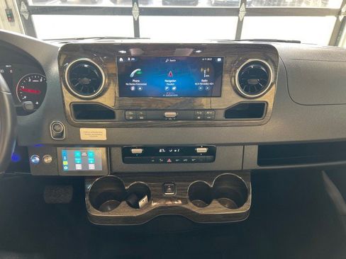 Used 2023 Mercedes-Benz Sprinter 3500 image 27
