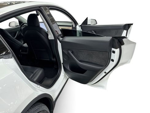 Certified 2021 Tesla Model Y Performance AWD/4WD image 12