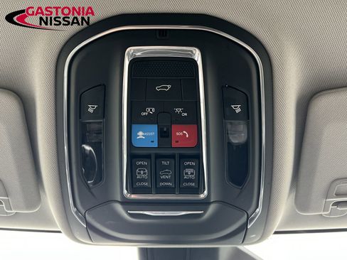 Used 2022 Jeep Grand Cherokee Limited 4xe image 21