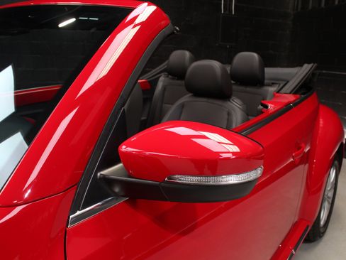 Used 2018 Volkswagen Beetle 2.0T S image 22