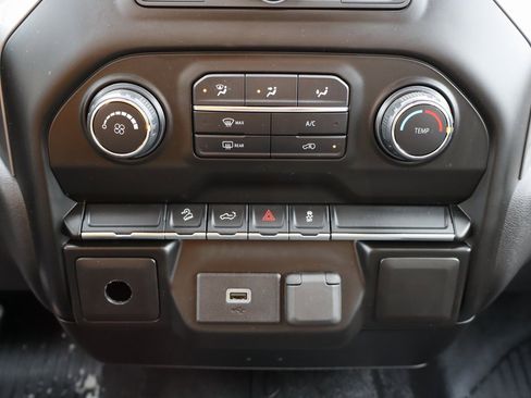 Used 2020 Chevrolet Silverado 1500 Custom Trail Boss w/ Custom Convenience Package image 11