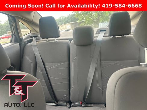 Used 2014 Ford Fiesta SE FWD image 8