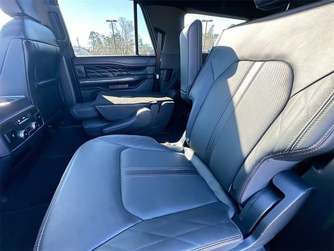 Used 2023 Ford Expedition Max Platinum image 4