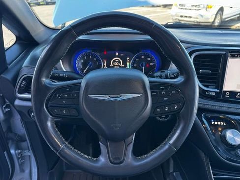Used 2024 Chrysler Pacifica Limited w/ S Appearance Package AWD/4WD image 15