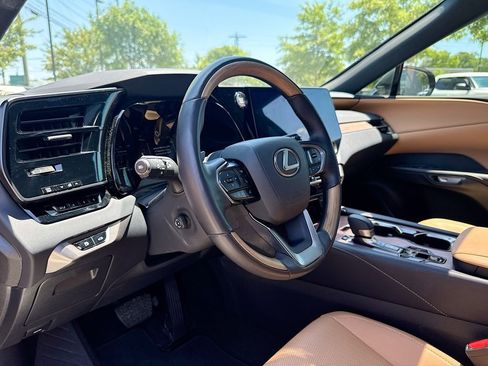 Used 2025 Lexus RX 350 Premium w/ Accessory Package (Z1) FWD image 21