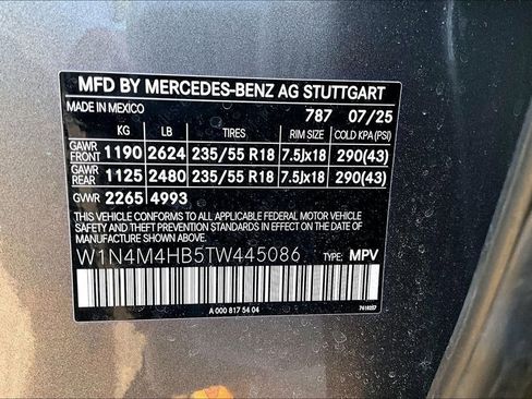 Used 2026 Mercedes-Benz GLB 250 4MATIC image 35