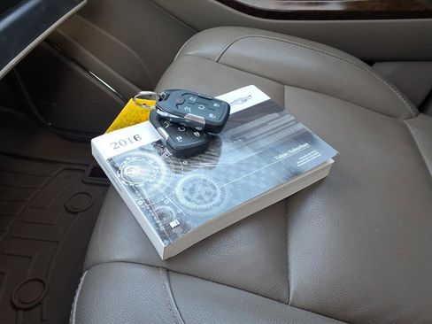 Used 2016 Chevrolet Tahoe LT w/ Luxury Package image 19