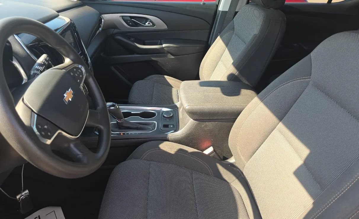 Used 2019 Chevrolet Traverse LS FWD image 5