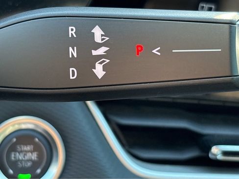 Used 2025 Chevrolet Equinox LT FWD image 22