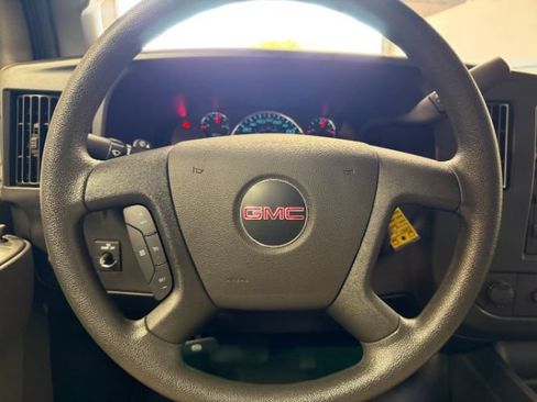Used 2025 GMC Savana 3500 LT w/ LT Preferred Equipment Group RWD image 19