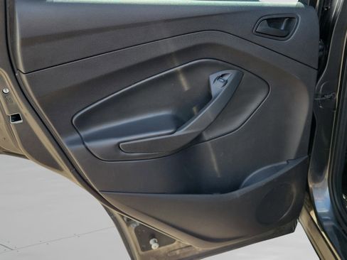 Used 2018 Ford Escape S image 30