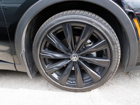 Certified 2026 Toyota Crown Nightshade image 13