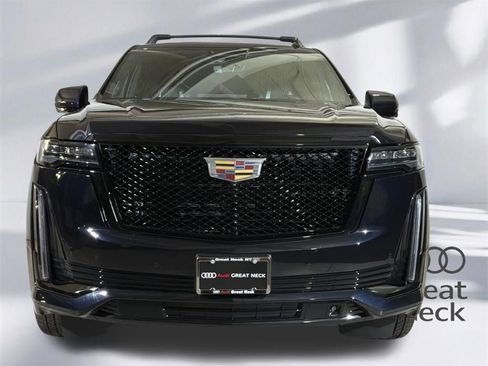 Used 2024 Cadillac Escalade ESV Sport Platinum w/ LPO, ONYX Package AWD/4WD image 24