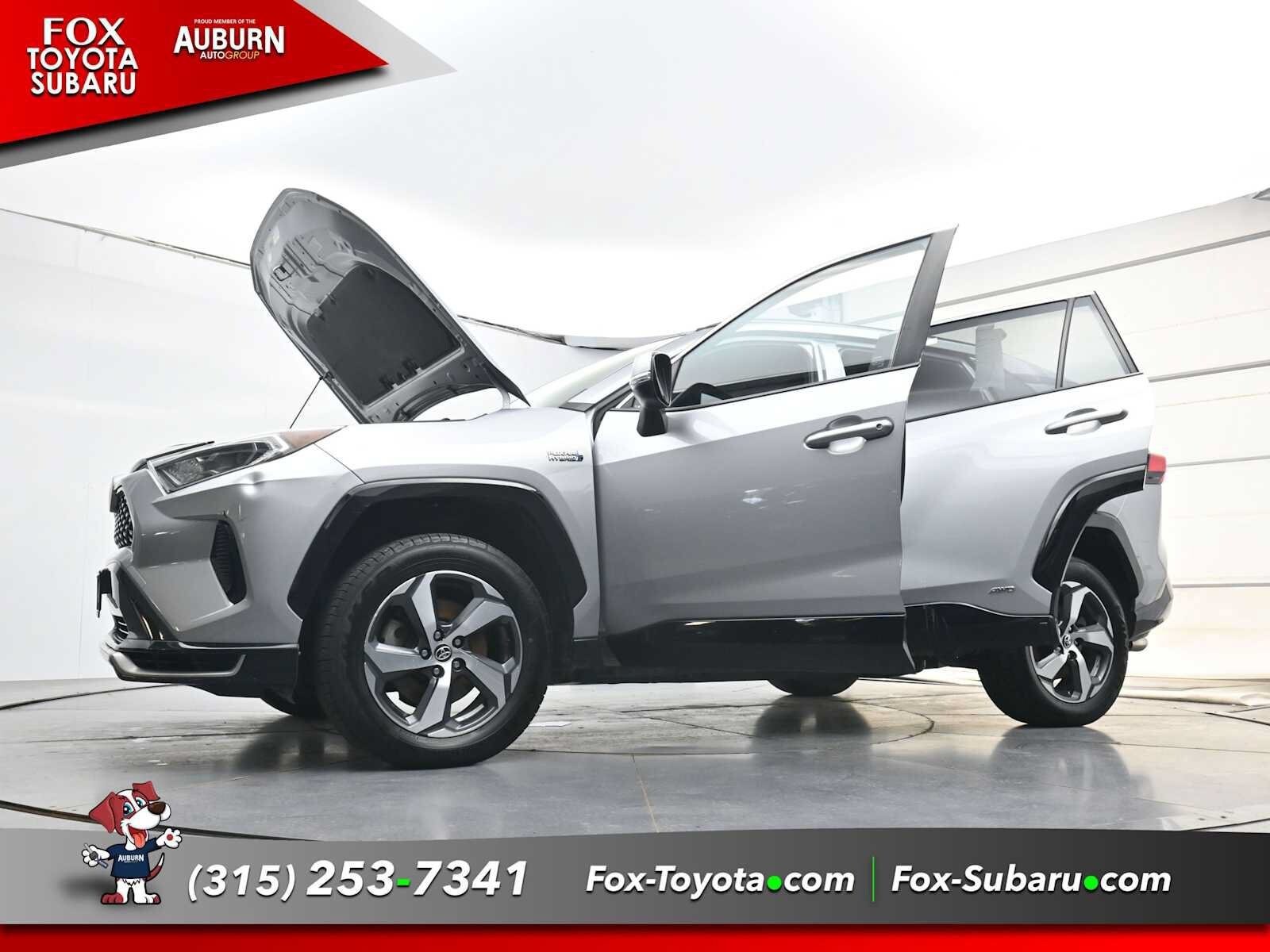 Used 2021 Toyota RAV4 SE w/ Weather & Moonroof Package AWD/4WD image 35