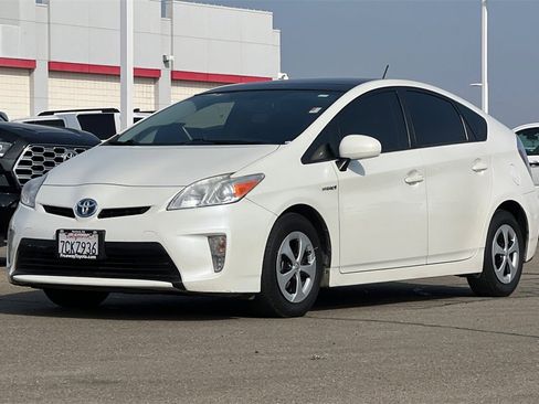 Used 2013 Toyota Prius Four image 10