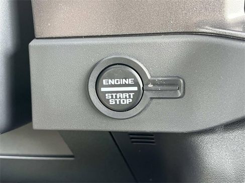 New 2025 Ford Bronco 4-Door image 5