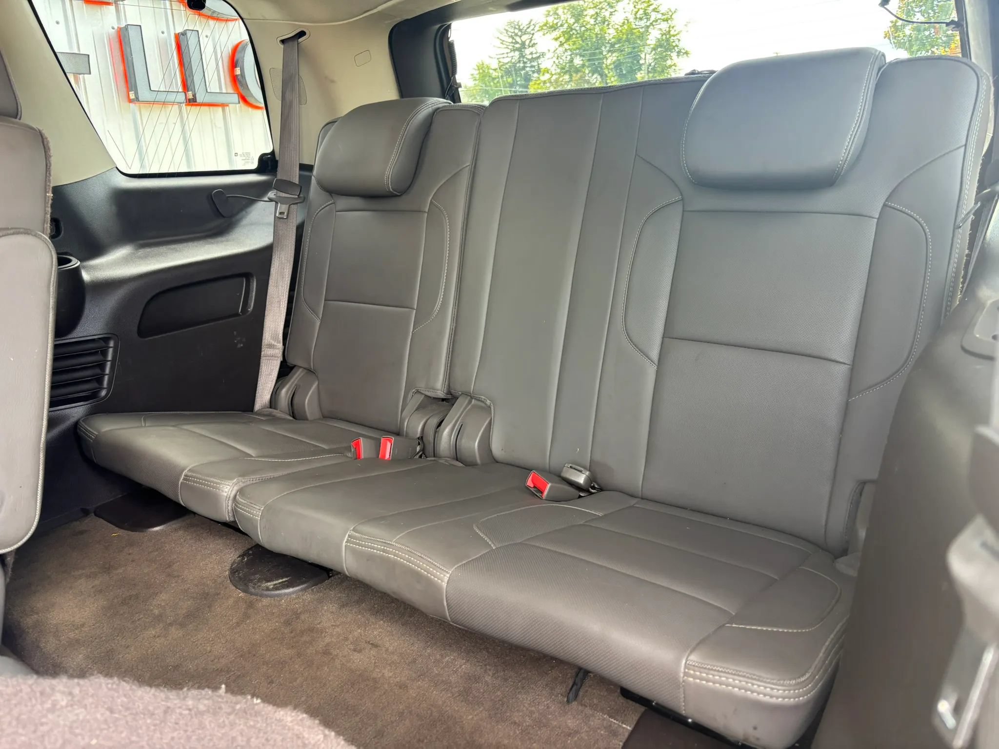 Used 2015 GMC Yukon Denali w/ Touring Package AWD/4WD image 21