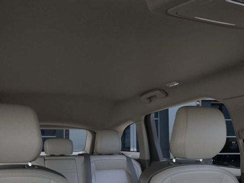 New 2025 Lincoln Nautilus Premier image 22