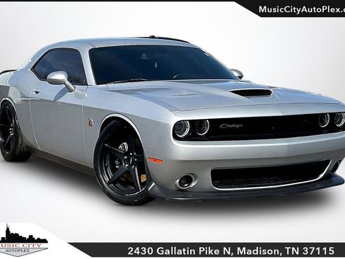 Used 2019 Dodge Challenger R/T Scat Pack RWD image 1