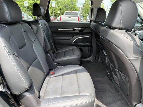 Used 2025 Kia Telluride S AWD/4WD image 11