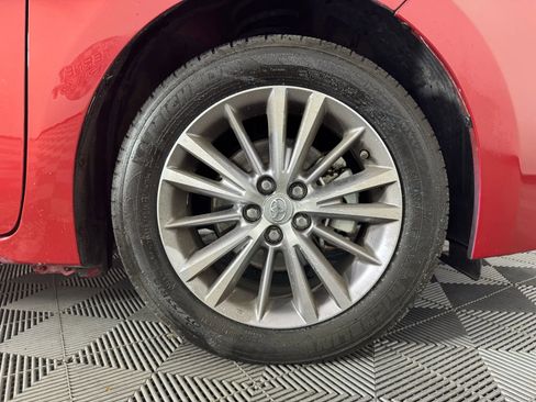 Used 2015 Toyota Corolla LE image 42