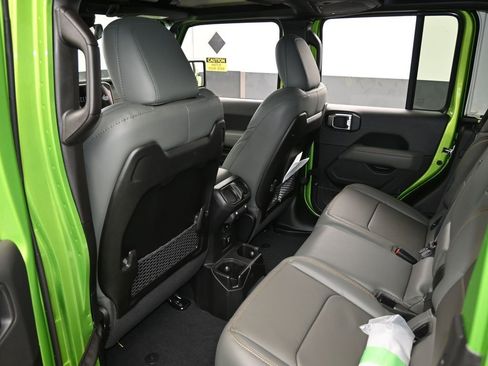 New 2026 Jeep Gladiator Mojave image 28