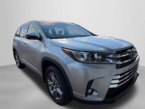 Used 2019 Toyota Highlander Limited Platinum image 10